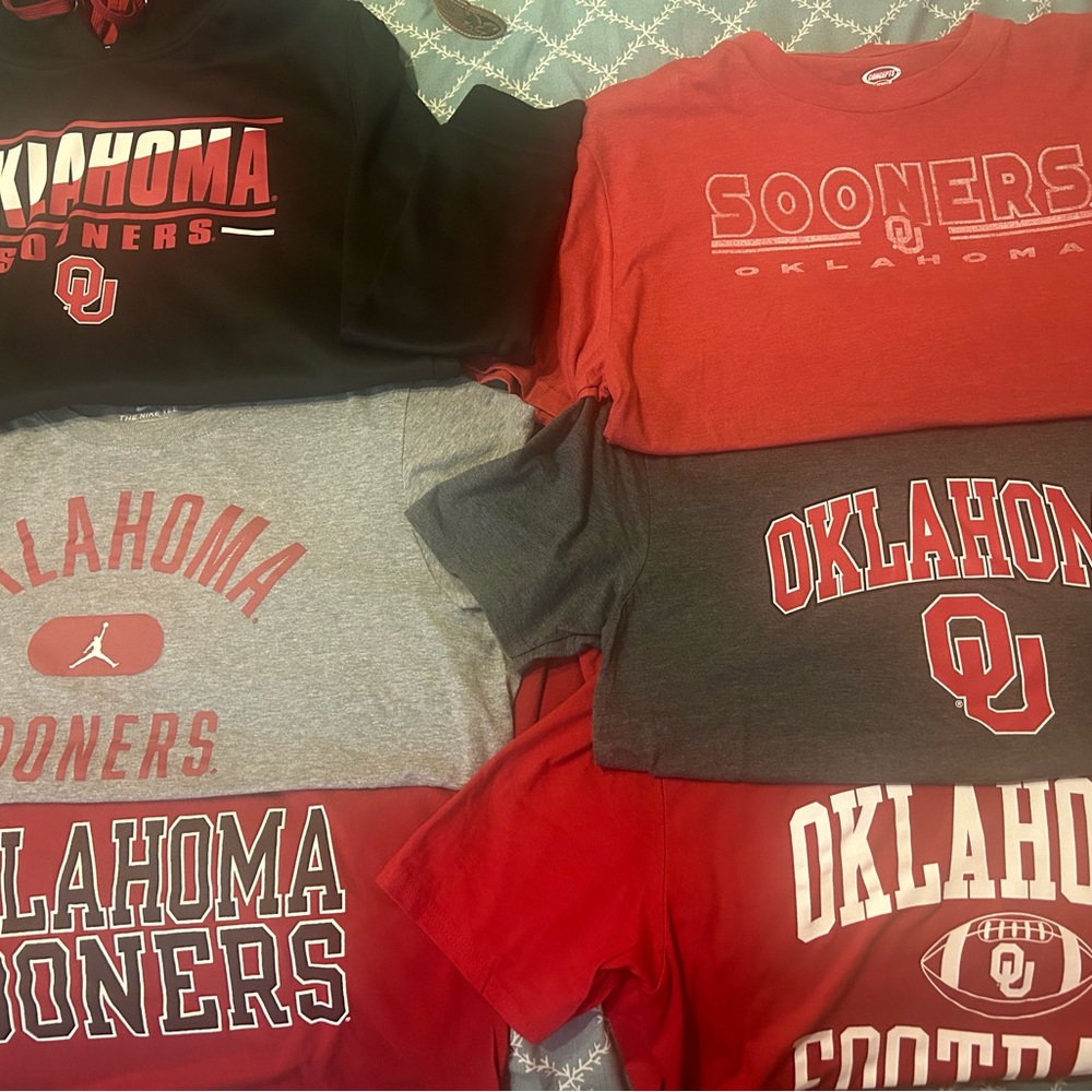 Excellent condition.  All the shirts on the right side are new with tags.